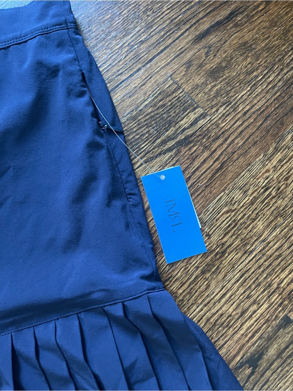 J. McLaughlin Navy Pleated Skirt with White Tag Detail - Picture 2 of 4